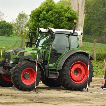 Jízda zručnosti s traktorem 16. 5. 2019